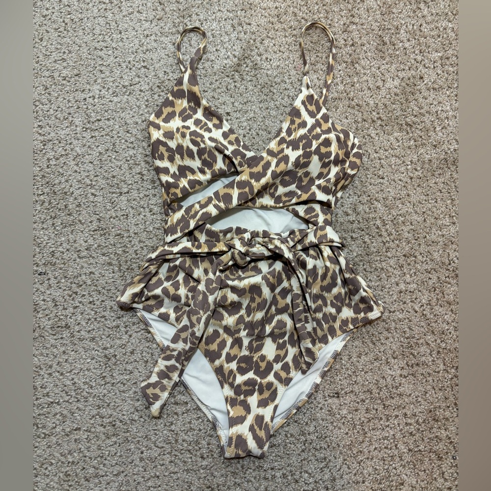Aerie Leopard Print One Piece Full Coverage Wrap Top Size Small | resort | beach
